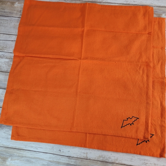 Halloween Cloth Dinner Napkins Set of 6, 3 Sets of 2 - Picture 2 of 12